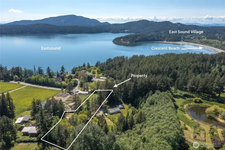 Prime location between Moran State Park and Crescent Beach in Eastsound. Prime location between Moran State Park and Crescent Beach in Eastsound.