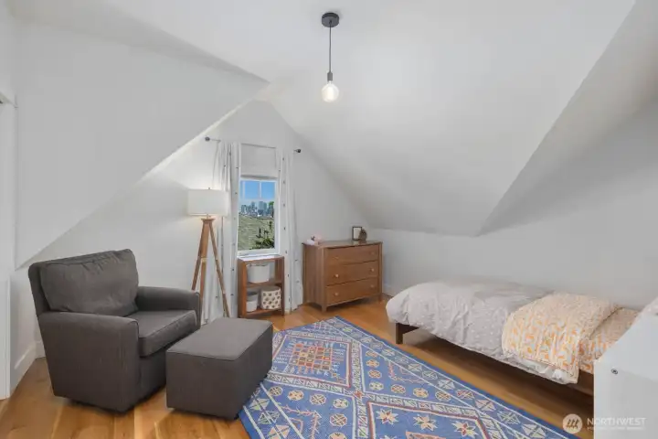 2nd floor bedroom