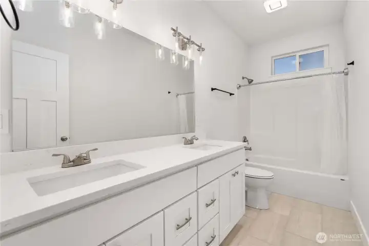 Full guest bathroom