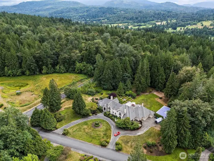 Experience an Unparalleled Luxury Retreat Experience an Unparalleled Luxury Retreat