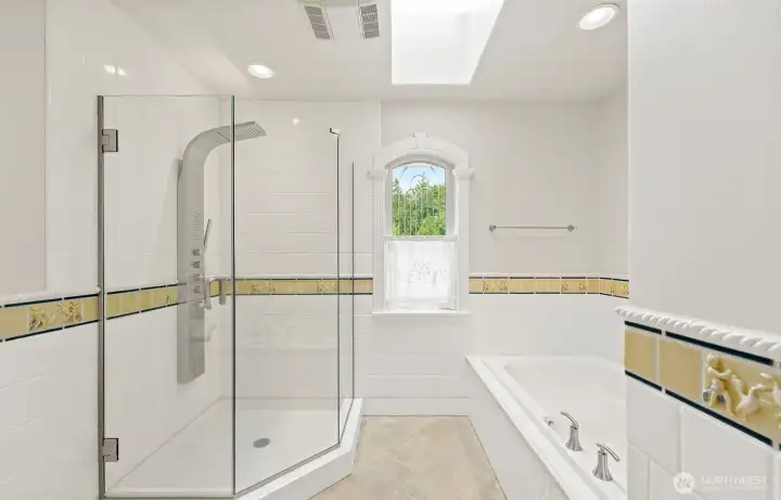 Jack & Jill Bathroom with Steam Shower Jack & Jill Bathroom with Steam Shower