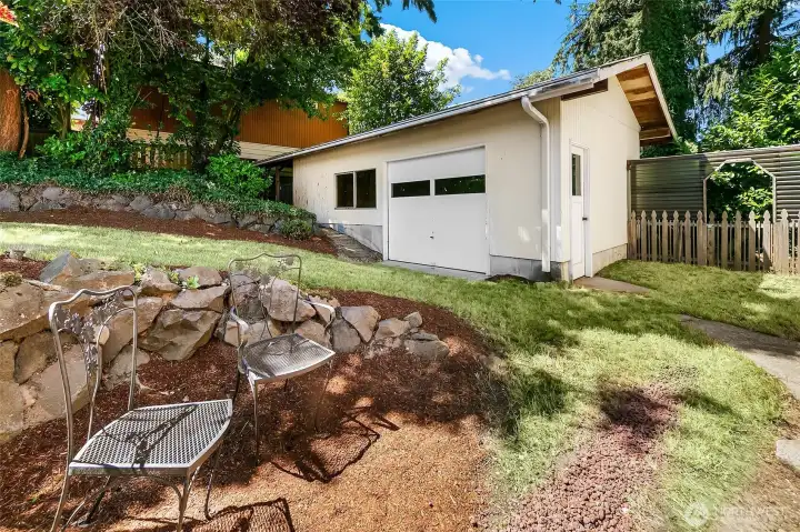 Detached 2 Car Garage