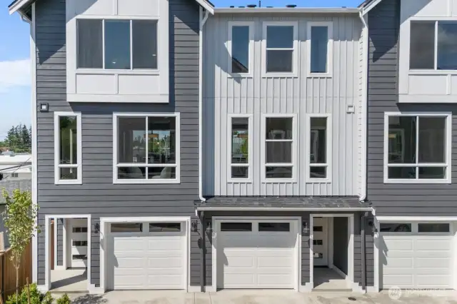 IMAGE IS A RENDERING Photographs are for illustrative purposes only. Features, finishes, interior/exterior colors, landscaping and floorplan shown may vary from actual homes built.