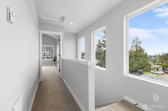 Photographs are for illustrative purposes only. Features, finishes, interior/exterior colors, landscaping and floorplan shown may vary from actual homes built.