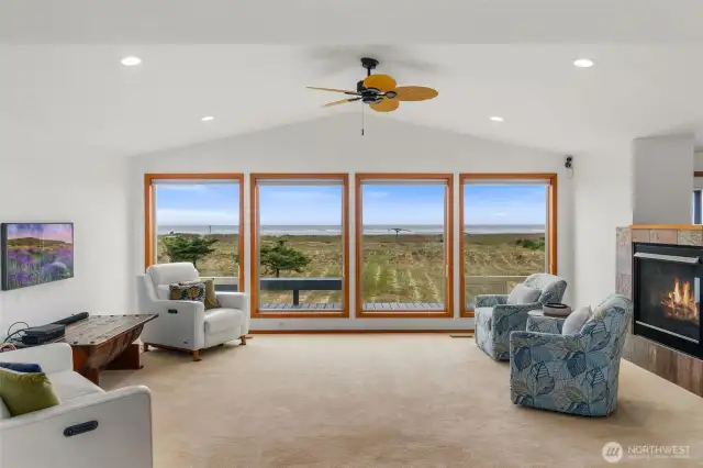 Endless ocean view from entry and living room