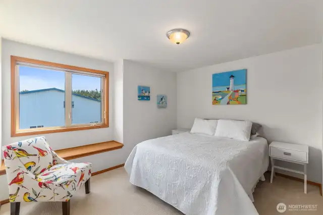 Guest bedroom 2
