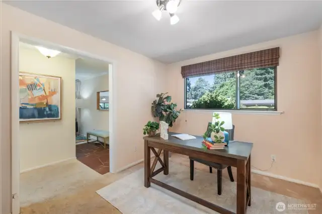 Den/4th bedroom