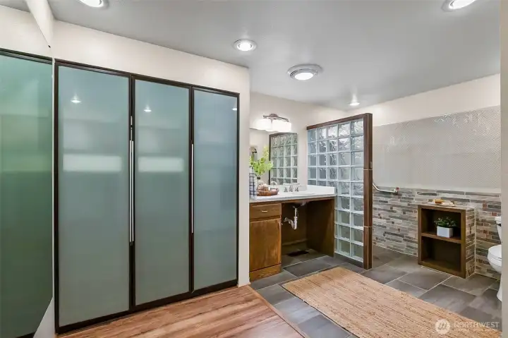 MIL-Style Closet & Bathroom