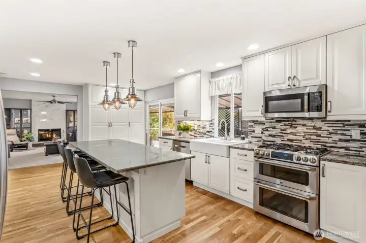 Kitchen with gas range and double oven