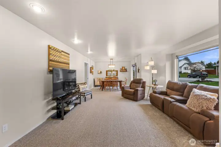 Amble light makes the space feel even larger