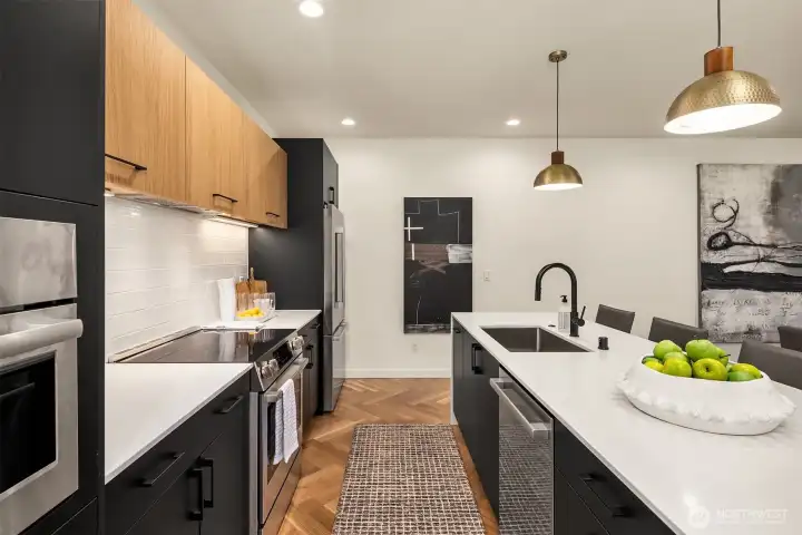 Photo of 1721 with reverse floor plan and slightly different finishes.