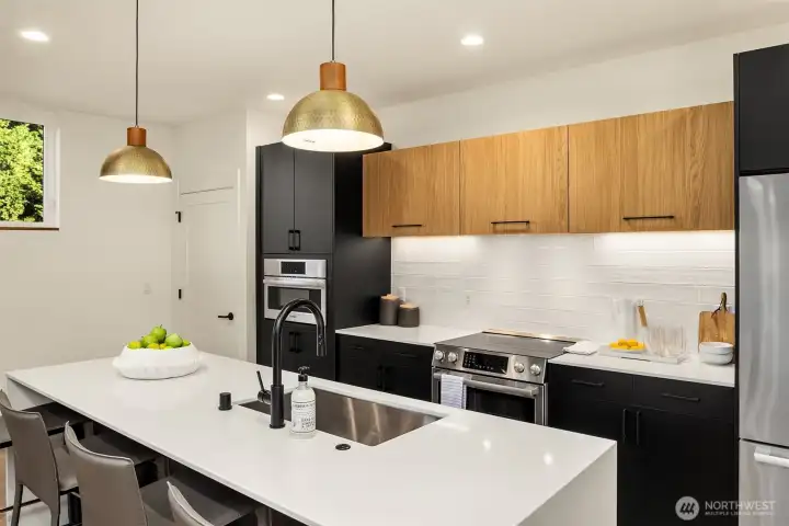 Photo of 1721 with reverse floor plan and slightly different finishes.