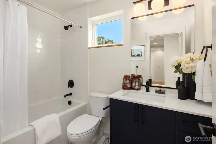 Photo of 1721 with reverse floor plan and slightly different finishes.