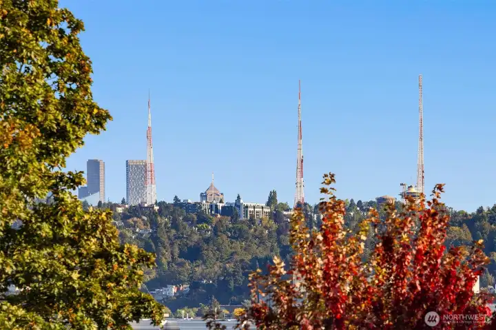 Photo of 1721 with reverse floor plan and slightly different finishes.