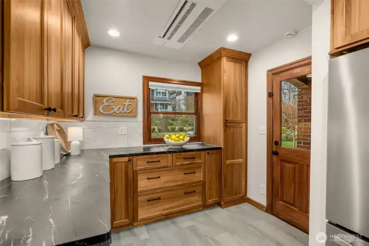 Heated floors & Air Conditioning