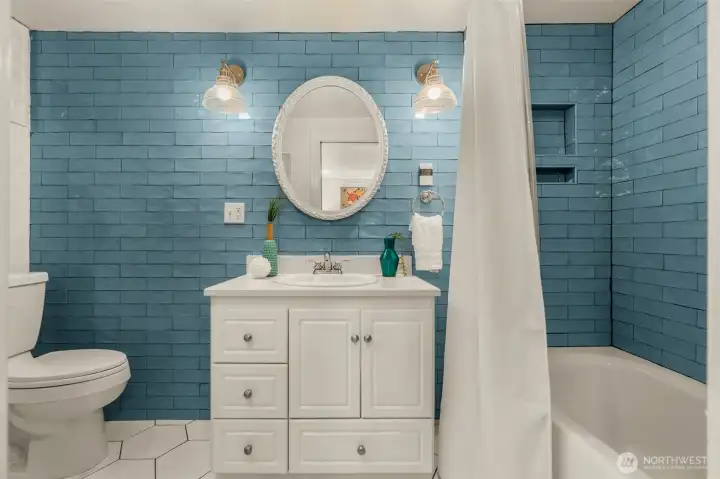 Full Guest Bathroom on Lower Level - All Bathrooms Have Heated Floors!