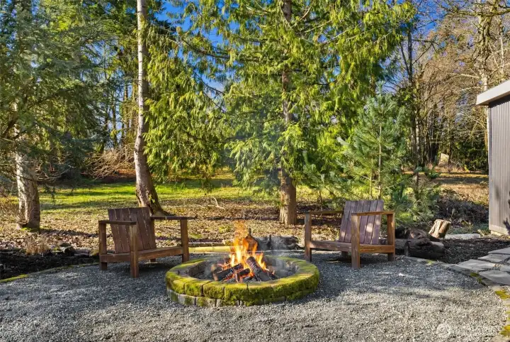 Imagine the evenings by this fire pit