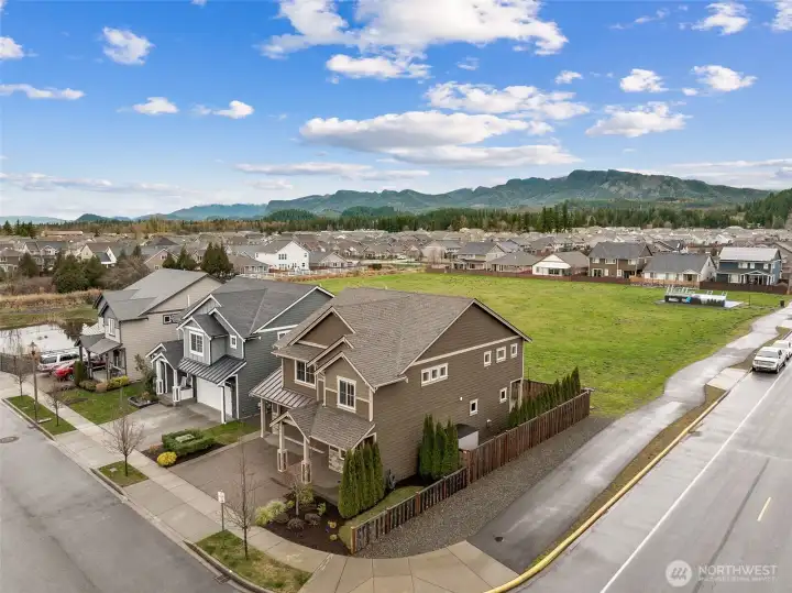 Corner lot, rolling hills view