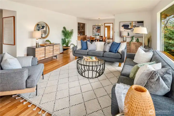 New interior paint throughout, crisp and clean.