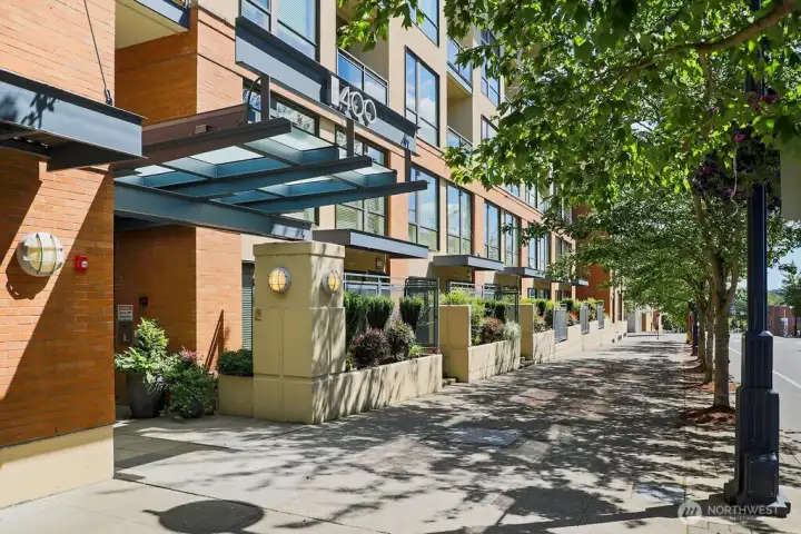Vibrant urban living in this community in the heart of downtown Bremerton. Convenitly situated on the waterfront steps from the Ferry.