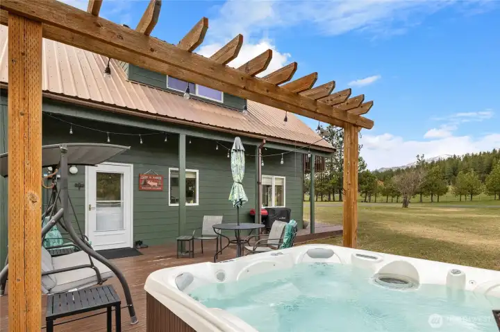 The perfect place to enjoy a quiet morning or unwind after a day exploring the Teanaway. The perfect place to enjoy a quiet morning or unwind after a day exploring the Teanaway.