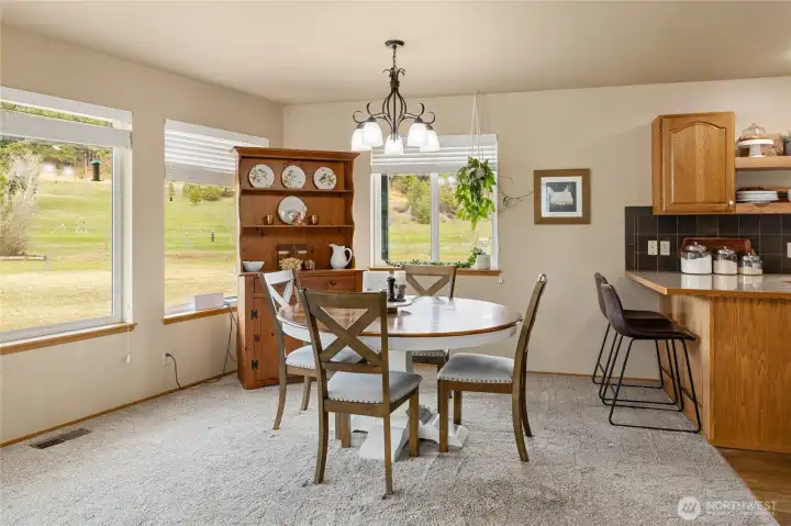 Meals are better when the view out the window look out to the Teanaway Valley! Meals are better when the view out the window look out to the Teanaway Valley!