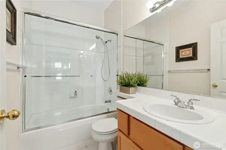 Upper Level  - Full Bathroom