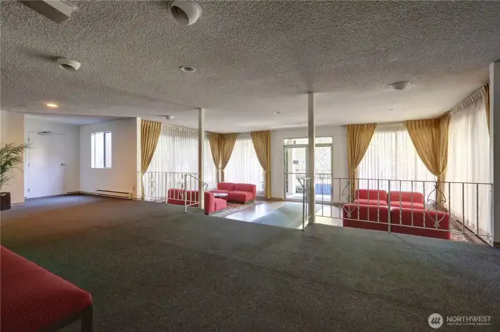 Another look at the large lobby.