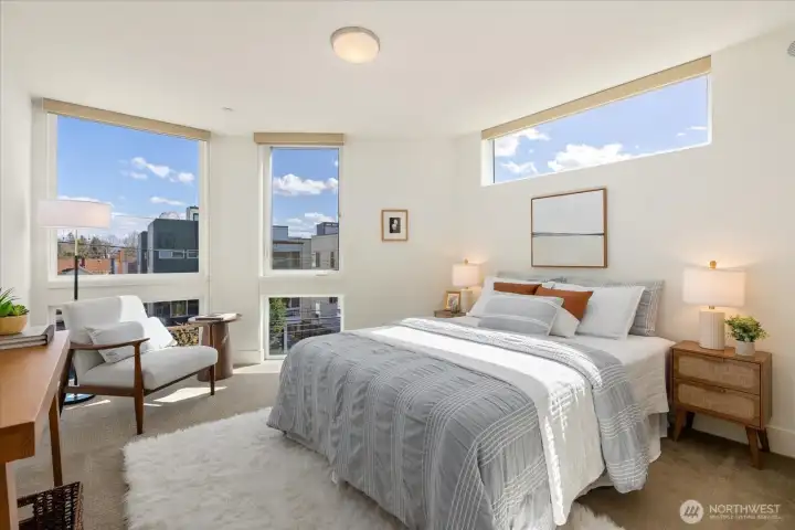 Primary w/ Walk-in Closet