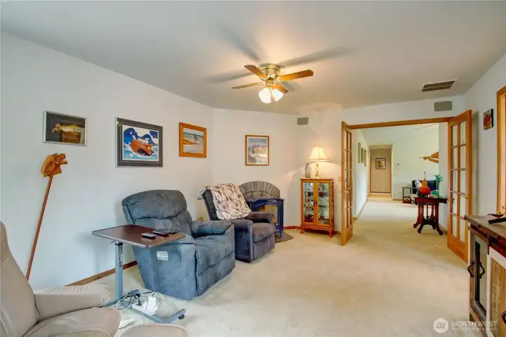 Gas fireplace