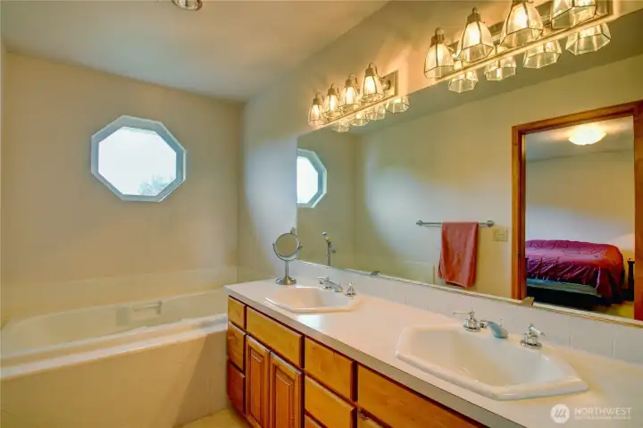 Primary bath
