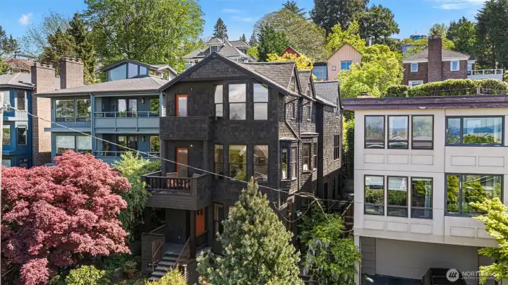 Elevated Living on the West Slope of Queen Anne Elevated Living on the West Slope of Queen Anne