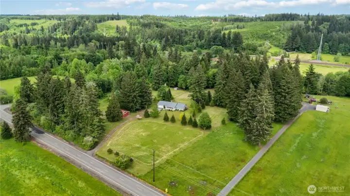 Overhead view shows proximity of neighbors to the Right.