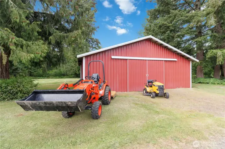 Plenty of room for farm equipment, boat, trucks, or other precious things.