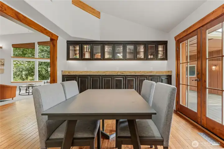 Dining Room with built ins Dining Room with built ins