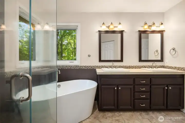 Primary en suite bathroom Primary en suite bathroom