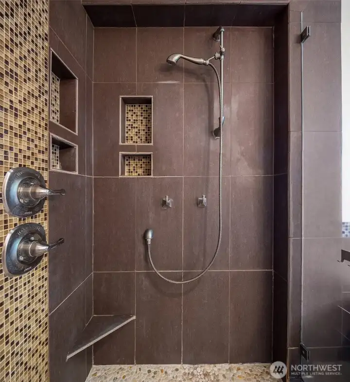 Primary en suite bathroom Primary en suite bathroom