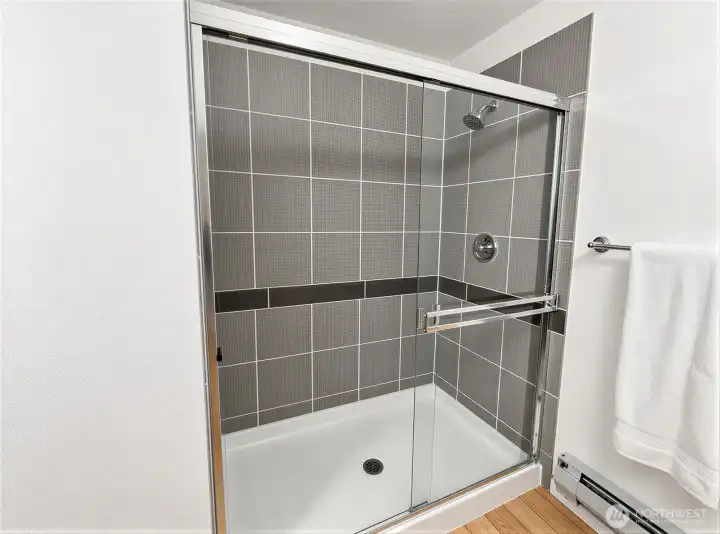 Secondary 3/4 bath