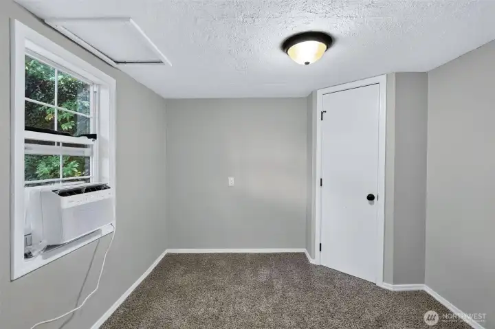 2nd Bedroom 2nd Bedroom
