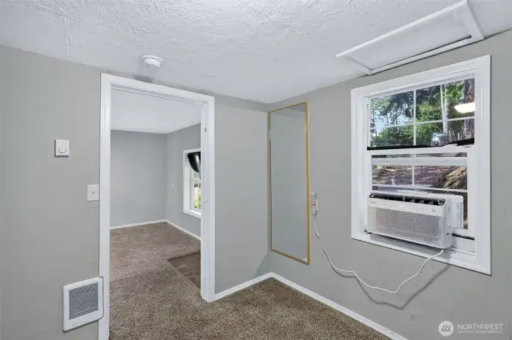 2nd Bedroom 2nd Bedroom