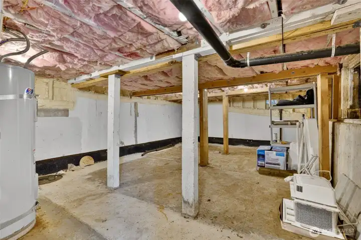 Basement/Storage Basement/Storage