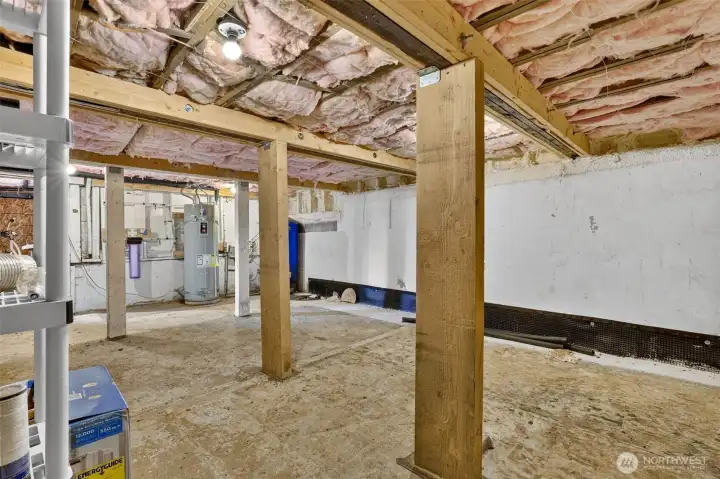 Basement/Storage Basement/Storage