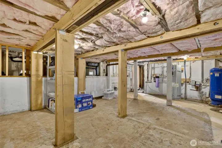 Basement/Storage Basement/Storage