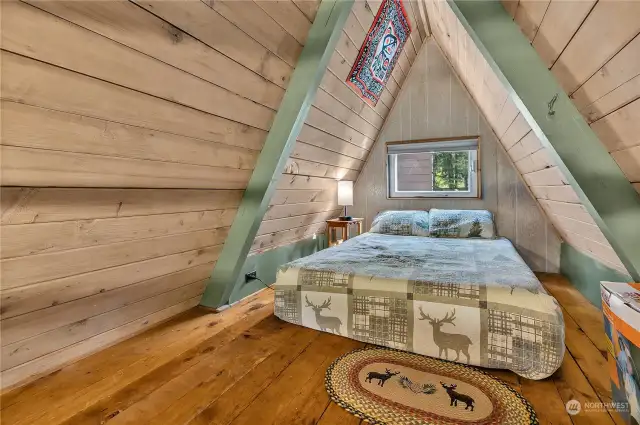 Loft with queen bed