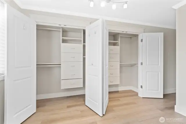primary bedroom closet system