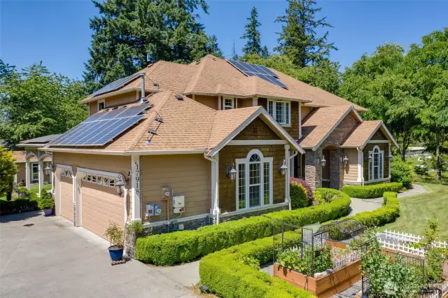 You can see the Solar Panel investment the owner made, in which you will benefit from! And look at the wonderful garden beds!!!