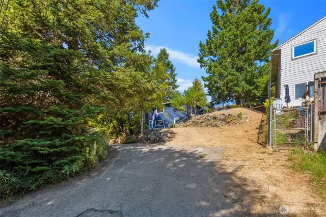 Alley Access and Circular Driveway