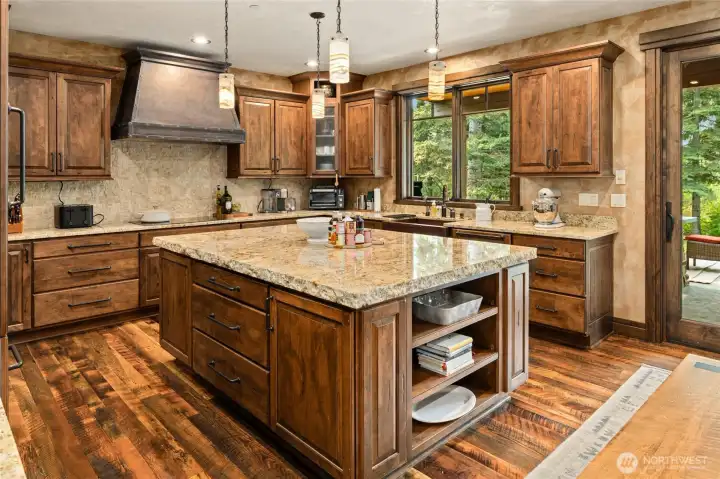 Kitchen area with high end appliance package