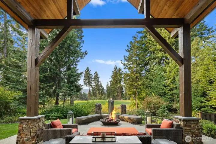 Covered outdoor patio with views!