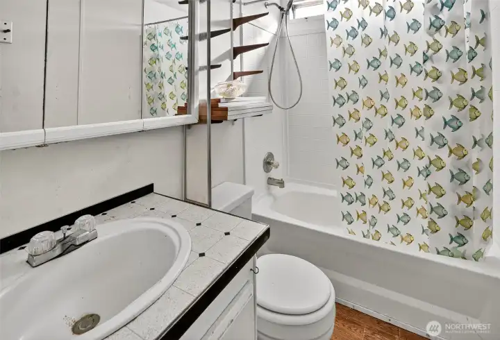 Full bath in manaufactued home